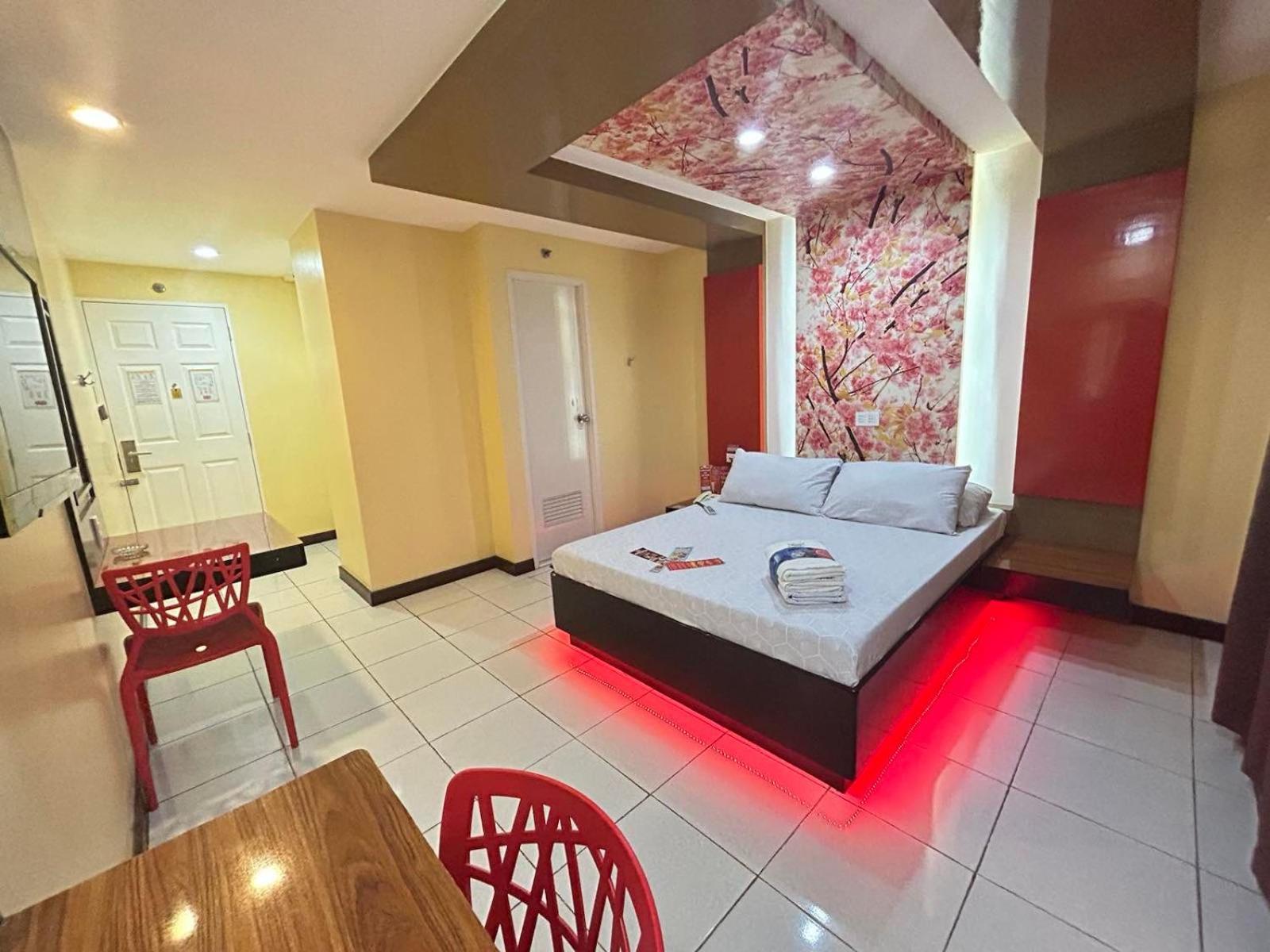 Hotel Sogo Sta Rosa Санта Роса Екстериор снимка